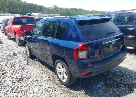 2017 Jeep Compass Sport 4X4 z USA, uszkodzony, nr VIN 1C4NJDBB4HD143899